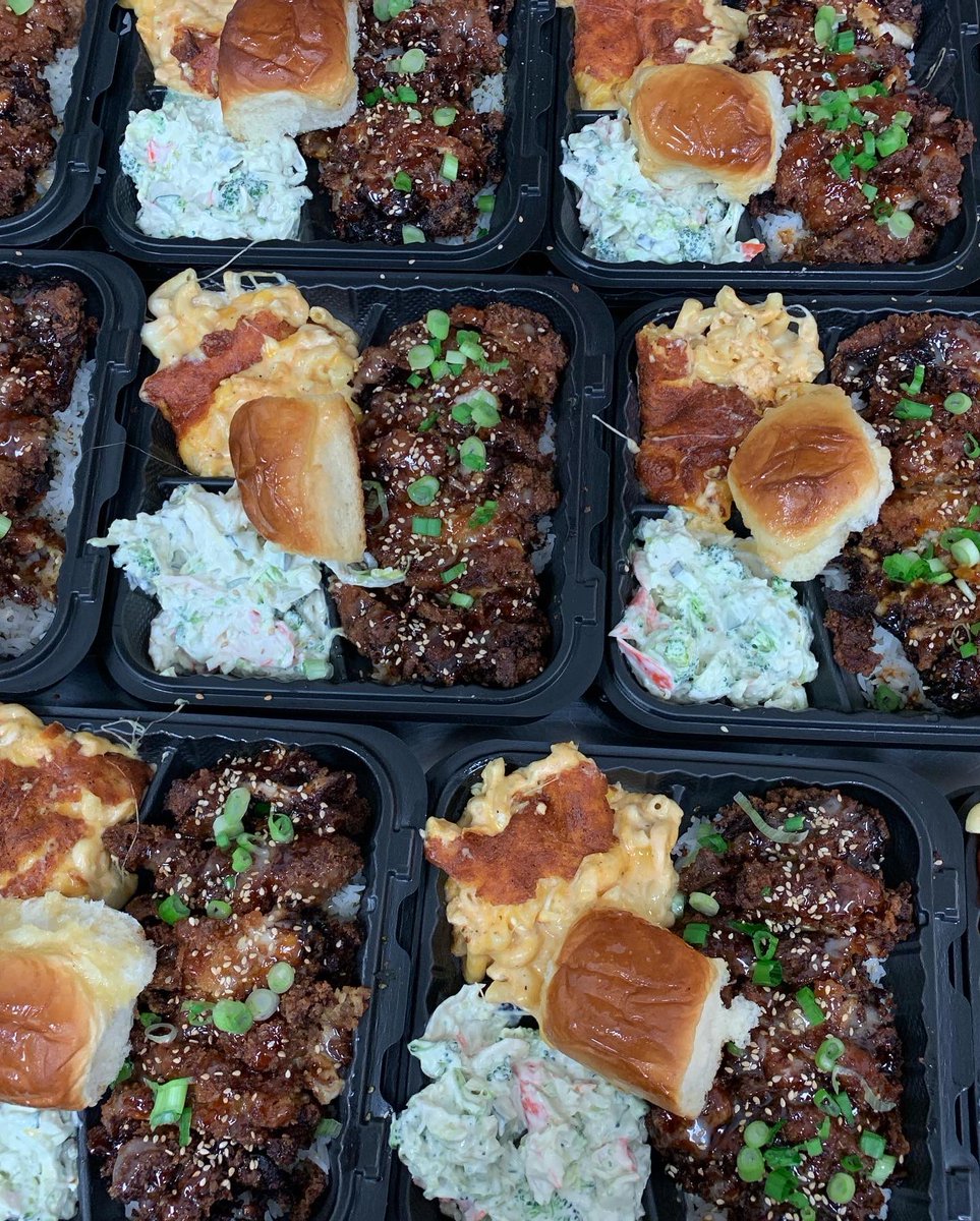 kiso_kitchen's tweet photo. ‼️What’s Good Kiso’s Kitchen Family‼️
Sunday April 🔟 bringing back one of our favorite plates the Kiso’s Katsu Special!! Kiso Style Katsu chicken over Nori rice, 5 cheese mac, broccoli Krab salad and a buttered roll! I may or may not be sampling a Katsu Po Boy to those that ask https://t.co/dJ36Z2dE7v