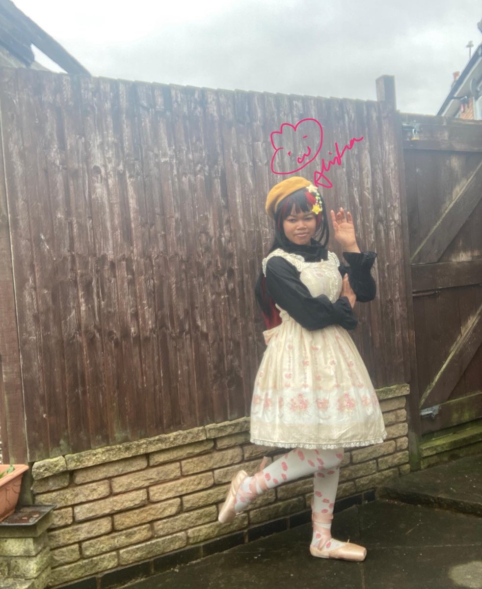 Look at this nerd. 
#ballerina