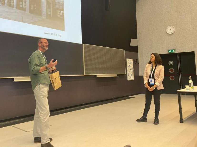 Devanita_Ghosh's tweet photo. Change in land usage and effect on hydrology by Prof Graham Jewitt - context is critical for #climatechange adaptation and mitigation measures.
An amazing learning experience while chairing an interesting session at the @YWP_Benelux @iwaywp #waterforimpact
 #YWPBeNeLux2022 https://t.co/S7fiuatJY6