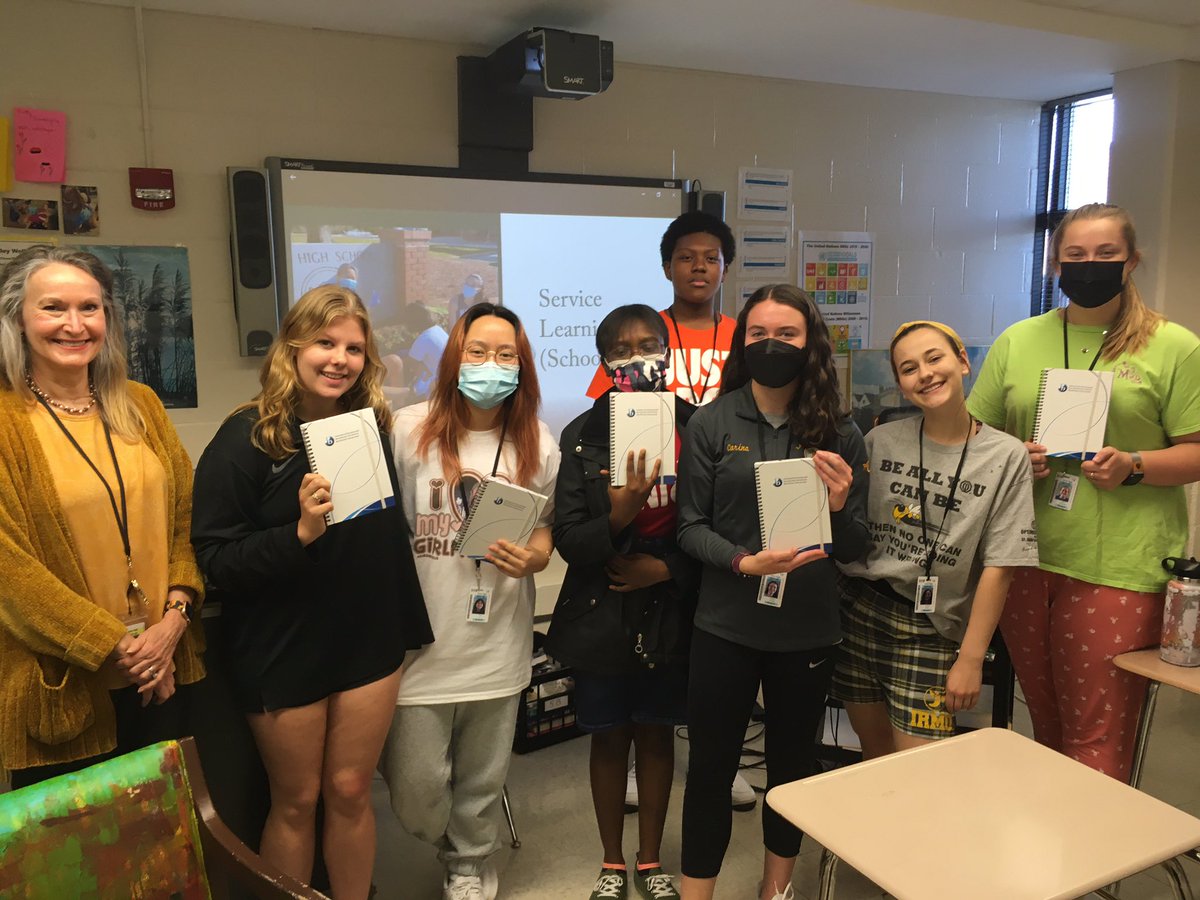 IrmoHigh's tweet photo. IB Diploma CAS presentations - reflecting on Creativity, Activity, Service over 18 months. They were presented with an IB journal bc IB students are Lifelong Learners. More students present Wednesday. #ThisIsIRMO #IrmoStrong #IrmoMagnet @lexrich5schools https://t.co/Kk464IUDQE