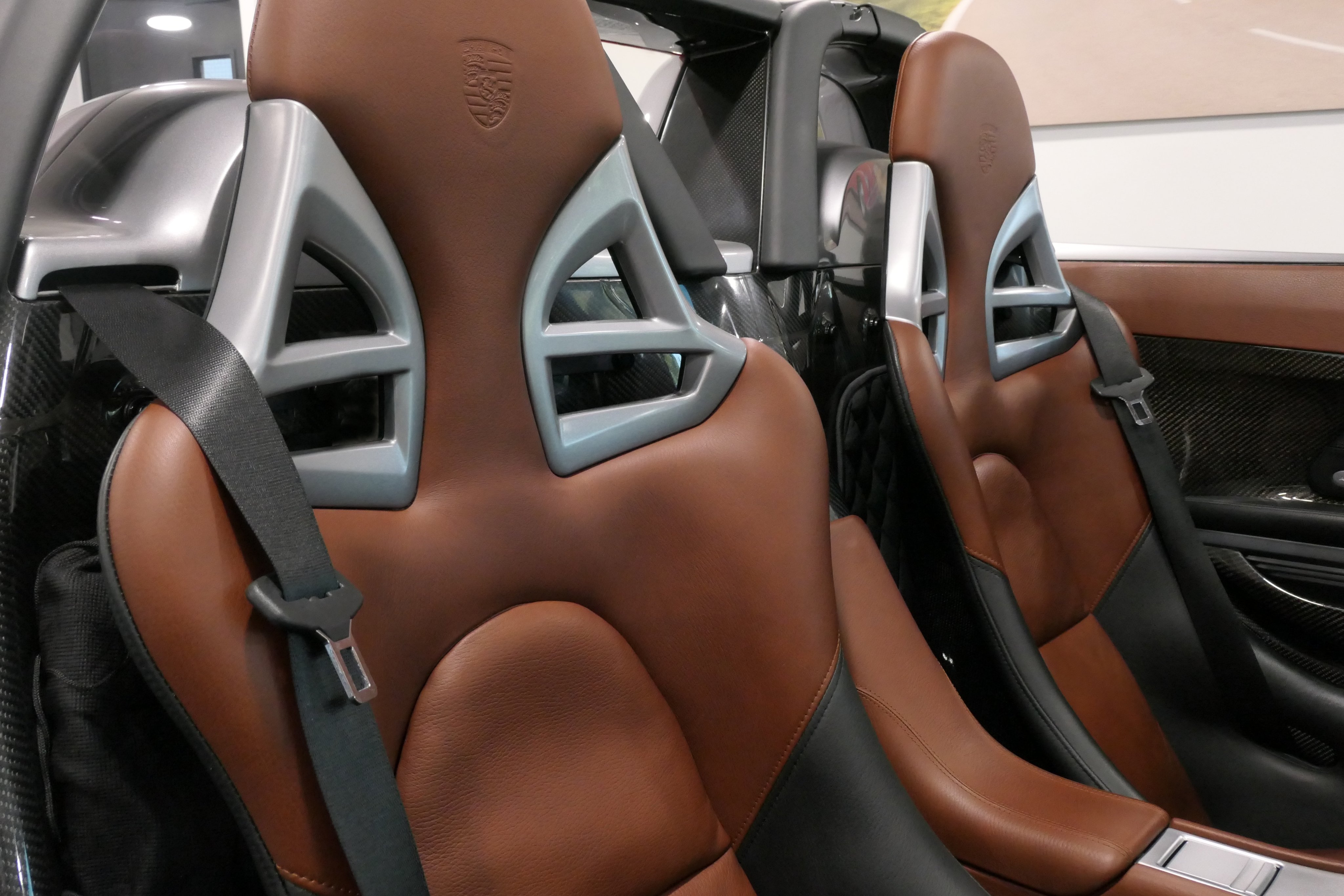 Carrera gt seats hotsell