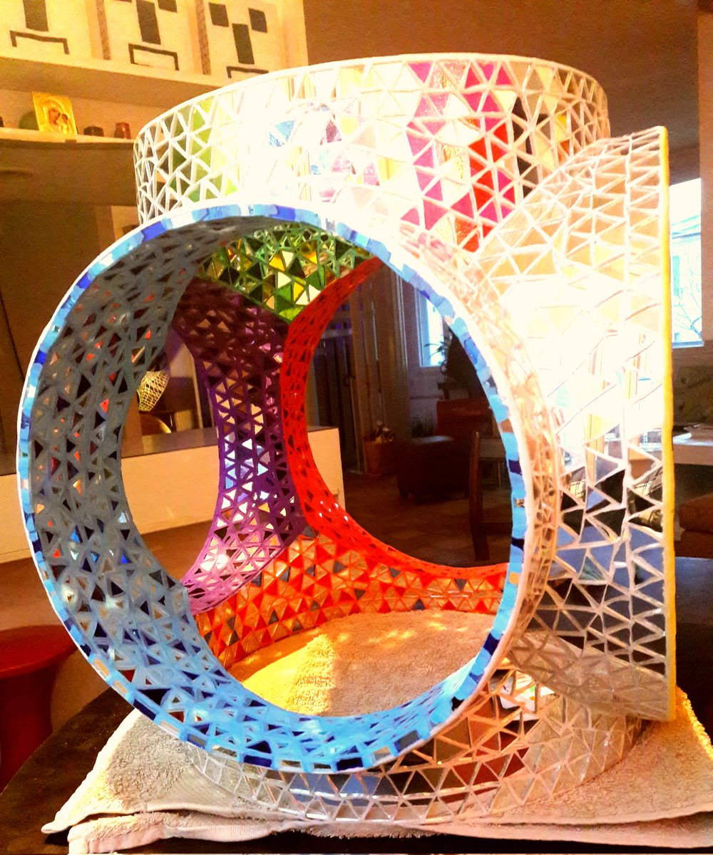 YomSaint's tweet photo. Yom, this western world is so sick that it turns away from harmony, scared by natural balance, joy and poetry, unable to reach and understand beauty it calls it decorative atribute! #sculpture #contemporaryart #contemporaryartist #abstractart #monumental #igersfrance #cryptoart https://t.co/xHZvld0BTx
