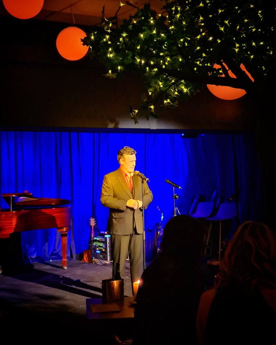 hakaentertain's tweet photo. Well what a perfect night in the company of @RhysMeirion and friends!💚

Watch this space for details of our next night like this at the Courtyard - we have some absolute belters in the pipeline!😉

#supportthearts https://t.co/k02qtCUeUw