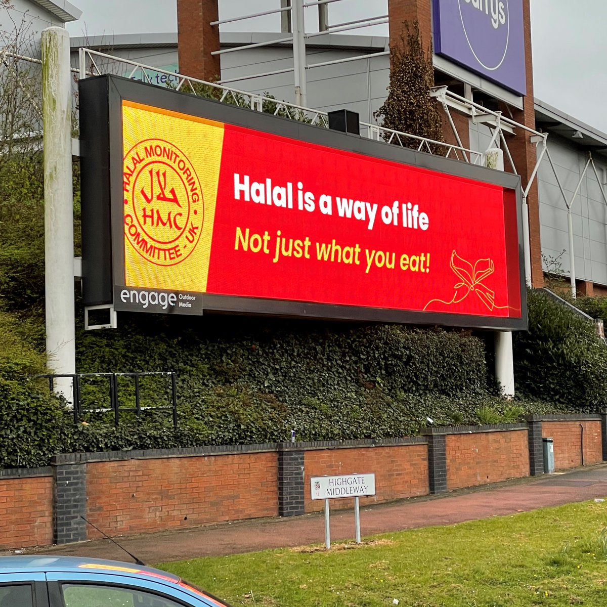 HMC_UK's tweet photo. Did you catch our digital billboards in Birmingham on Highgate Middleway? π
We're back again for another week on the 27th April. If you spot us, tag us! π
#HelpingMuslimsChoose https://t.co/bfm2iw5KPt