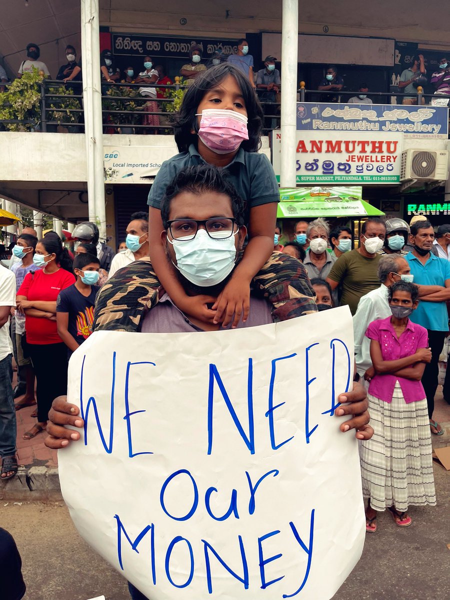 TheFullSt0p's tweet photo. Thousands of people gathered around Sri Lanka to show their resistance to the government of Sri Lanka. 

#Piliyandala 
#GoHomeRajapakshas #GoHomeGota #GoHomeGota2022 #GiveUsOurStolenMoneyBack https://t.co/RWsMeEr0C9