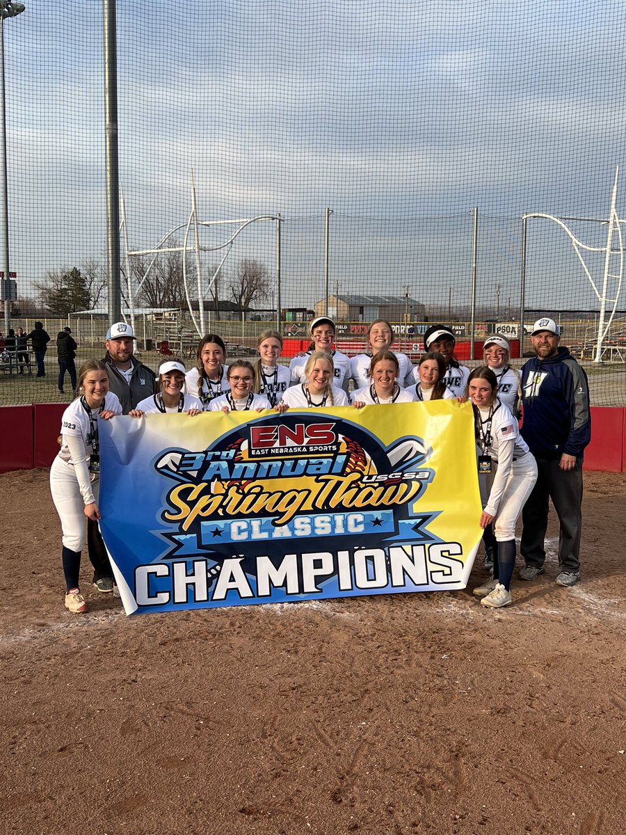 NEWaveFastpitch's tweet photo. 🌊16’s 5-0 on the weekend. Out scoring opponents 33-5. 
In the championship @HannahJ11205798 9k’s in the ⭕️ D. Taylor 3B, Bottom of the last inning: B. Stutzman with the tying run off Refshauge hard grounder, @ela_lanik 2B for the walk-off game winning hit scoring Refshauge 🏆 https://t.co/LTXOEkG93E