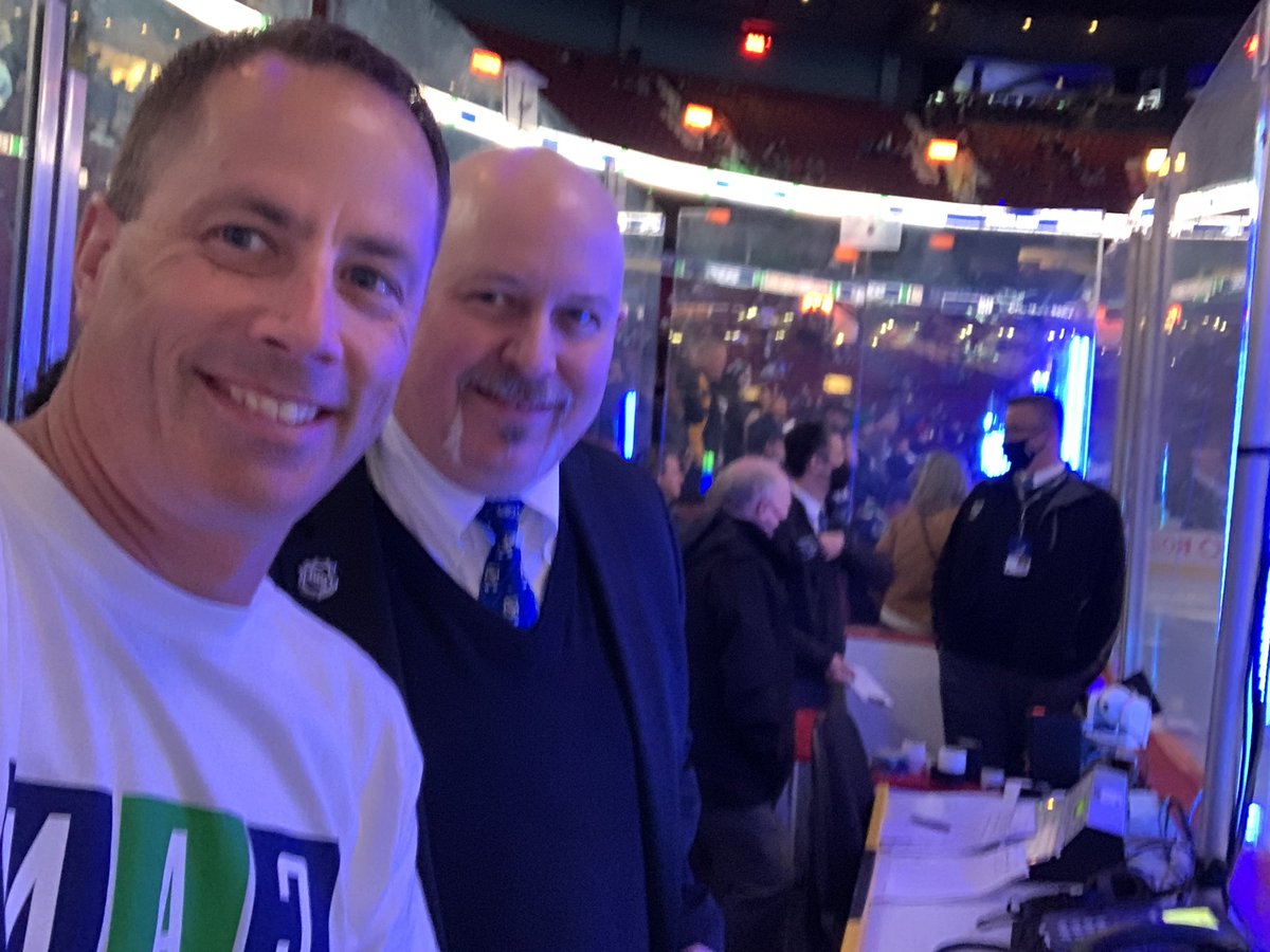 CstRobD's tweet photo. Always a good night in the penalty box when your host is @laythynroad and your @pomooldtimers captain with #birdseyefurniture! Thank you @Toyota and @canucksautism @Canucks for the great night! https://t.co/5QYVhuEkwM