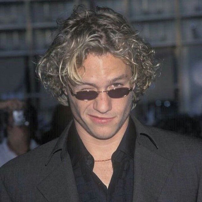 Happy birthday to heath ledger <3 he would ve been 43 years old today. 