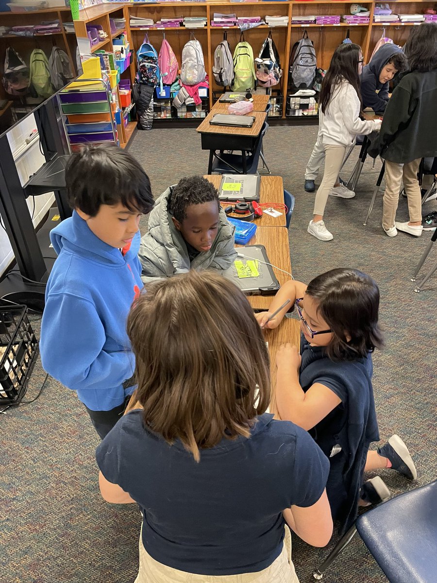 KathyGYoung's tweet image. Way to go @DoretyHayli using #Lead4ward #InstructionalStrategiesPlaylist #TourOfKnowledge to get our 3rd graders thinking about different genres. @ASJohnston1 @iInstructIrving #WeRiseIrvingisd