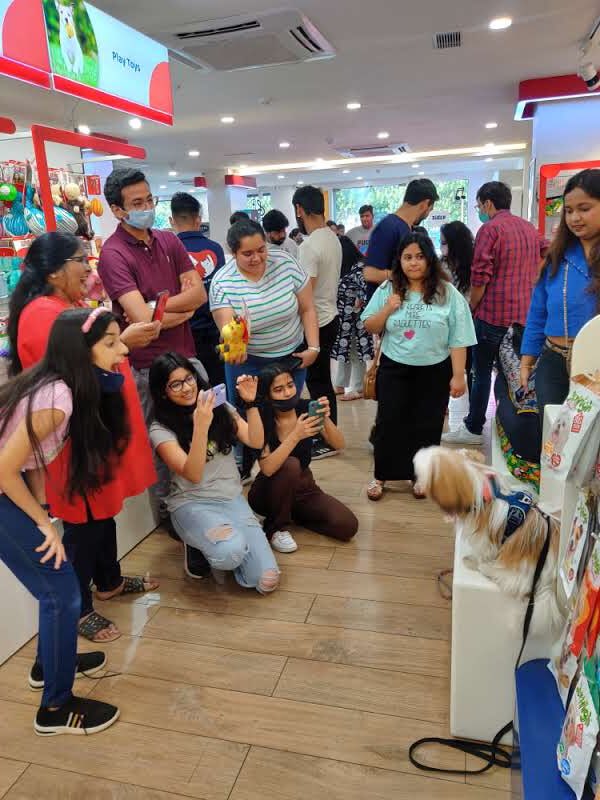 ziglyforpets's tweet photo. Meet our party puppers!
They came, sniffed, played, and had a lot of fun while adding unlimited cuteness to our store.
Photo dump toh banta hai woof!
.
.
.
#zigly #ziglyforpets #DogsofTwittter #dogsparty #pupperparty https://t.co/Cktxq90KYL