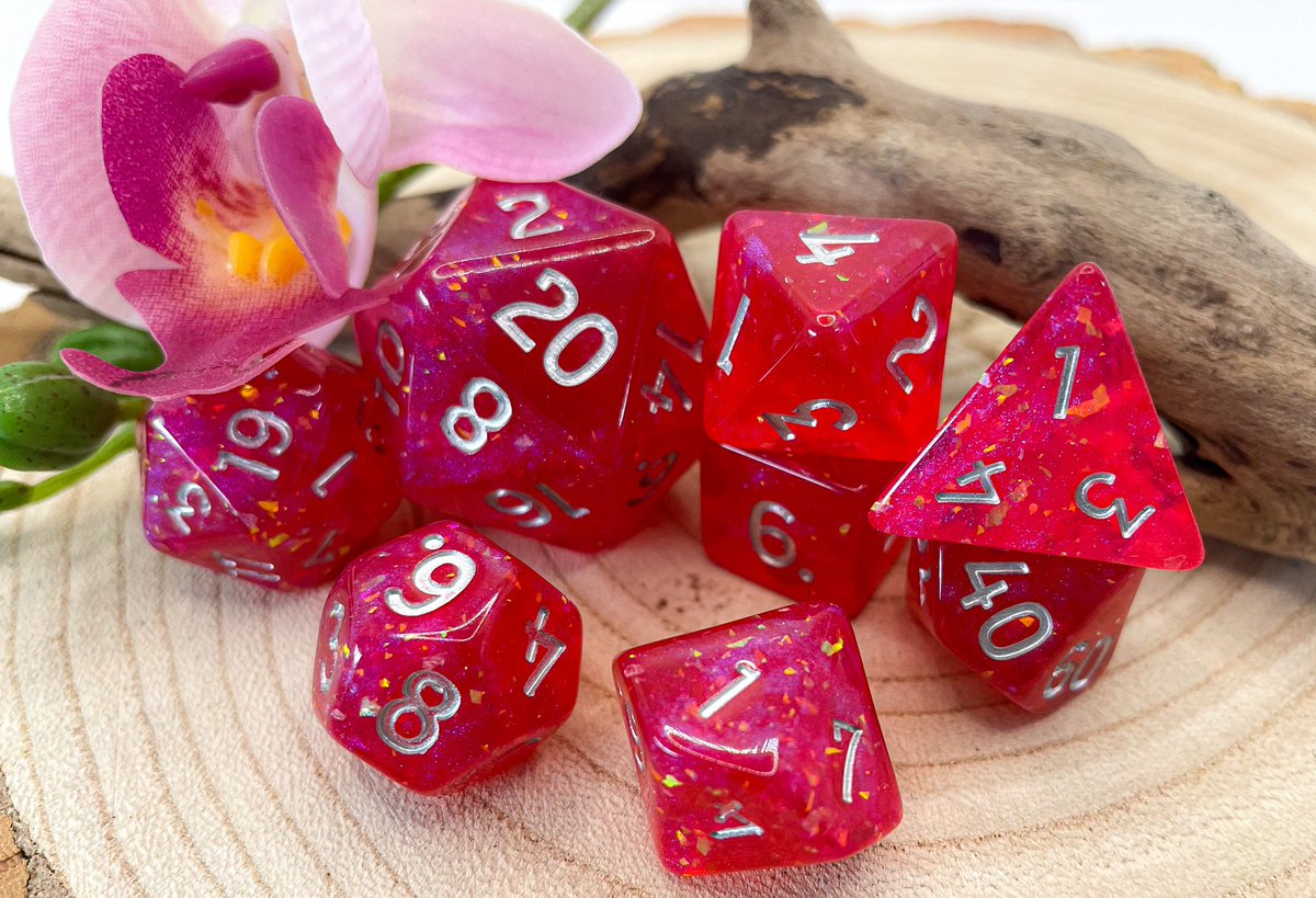 Beholders_Gaze's tweet photo. Cherry Crystal ❤️❤️❤️
.
As featured in our 2021 Advent Calendar ❤️❤️❤️ Remaining sets will go on sale on Wednesday 6th April at 8pm GMT ❤️❤️❤️ 
.
This set is a Beholder’s Gaze exclusive (not featuring Eyegax on the d20) #cherrycrystal #mondaythoughts https://t.co/dSH0TEsBFy