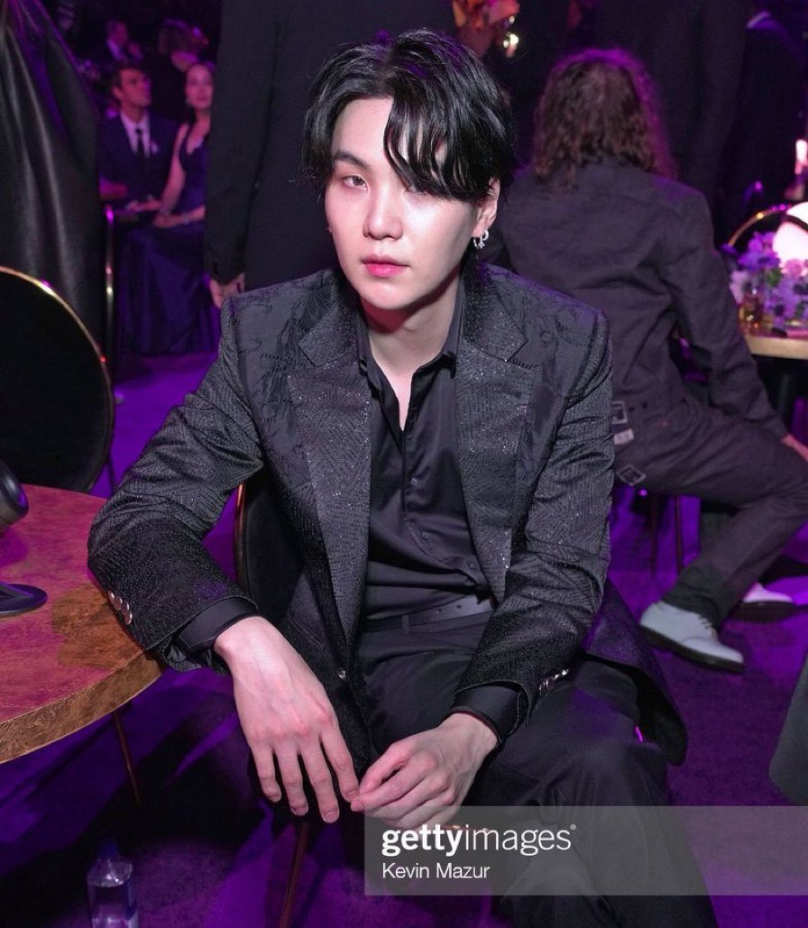 ท่าซักผ้า Vs (ดู)ท่าจะเป็นลูกรักพระเจ้า