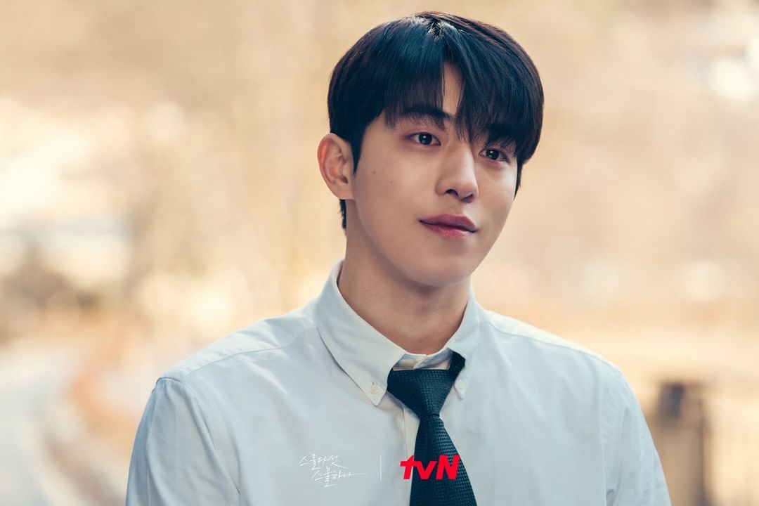 KatVal11's tweet photo. Was the ending unsatisfying? Yes.
Was this one of the most impactful scenes I've ever seen in a k-drama? Also yes. 
Kim Tae Ri and Nam Joo Hyuk are insanely good actors, props to them for being able to convey such emotions to the viewers. #TwentyFiveTwentyOneFinale https://t.co/zjmH7pT1dz
