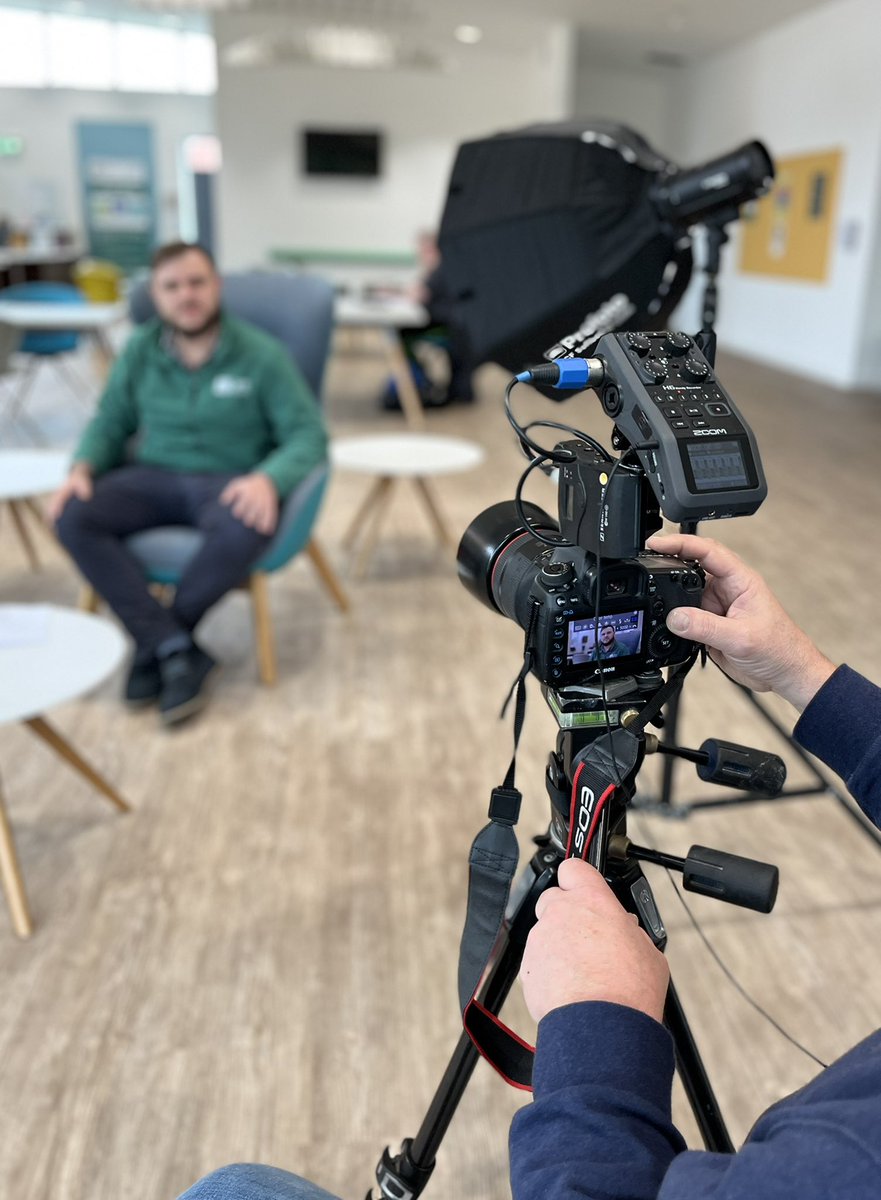claret_iain's tweet photo. It’s rarely dull at @LifeRooms_MC! Great to be back at our Bootle site as part of the Learning Team, spending the afternoon recording promo video clips for use on our website and multimedia! 🎬@Mersey_Care https://t.co/A1zERuQ5Gu
