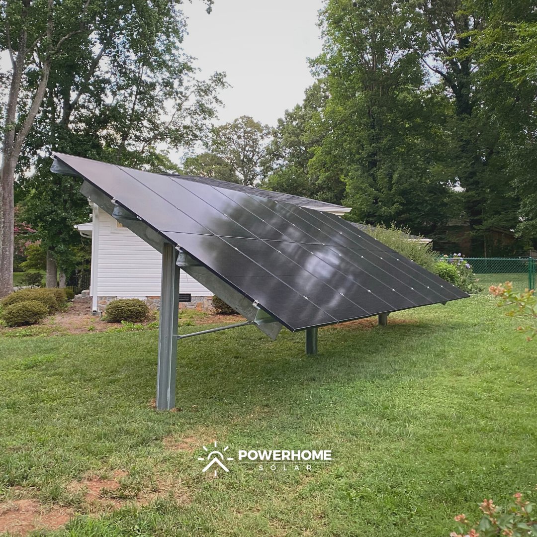 go_pink_energy's tweet photo. This is what the future of sustainable, residential energy looks like as more homeowners add solar to their lives like this #solargroundmount in Winston Salem, North Carolina. Let this be the year you go solar π βοΈ
#solarpower #solarenergy #solarpanels #powerhomesolar https://t.co/imHDm1mHci