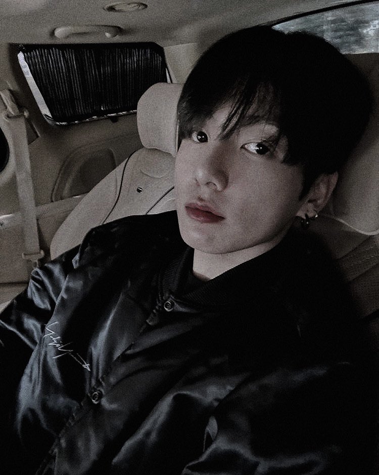 “whispered something in your ear
       it was a perverted thing to say
                but i said it anyway ”

— #ARSD #ArmySelcaDay #Jungkook —