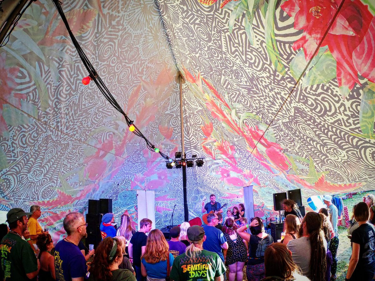 modularmoodsuk's tweet photo. Create an Instant festival vibe with our tropical marquee and immerse your guests in colour 🎪🌺🥳 #modularmoods #vibespecialists #marquee #marqueehire #marqueehiresheffield #marqueewedding #starshadetent #stretchtent #musicfestival #marqueedressing #blankcanvasevent #tropical https://t.co/Jxk4f1ot4X