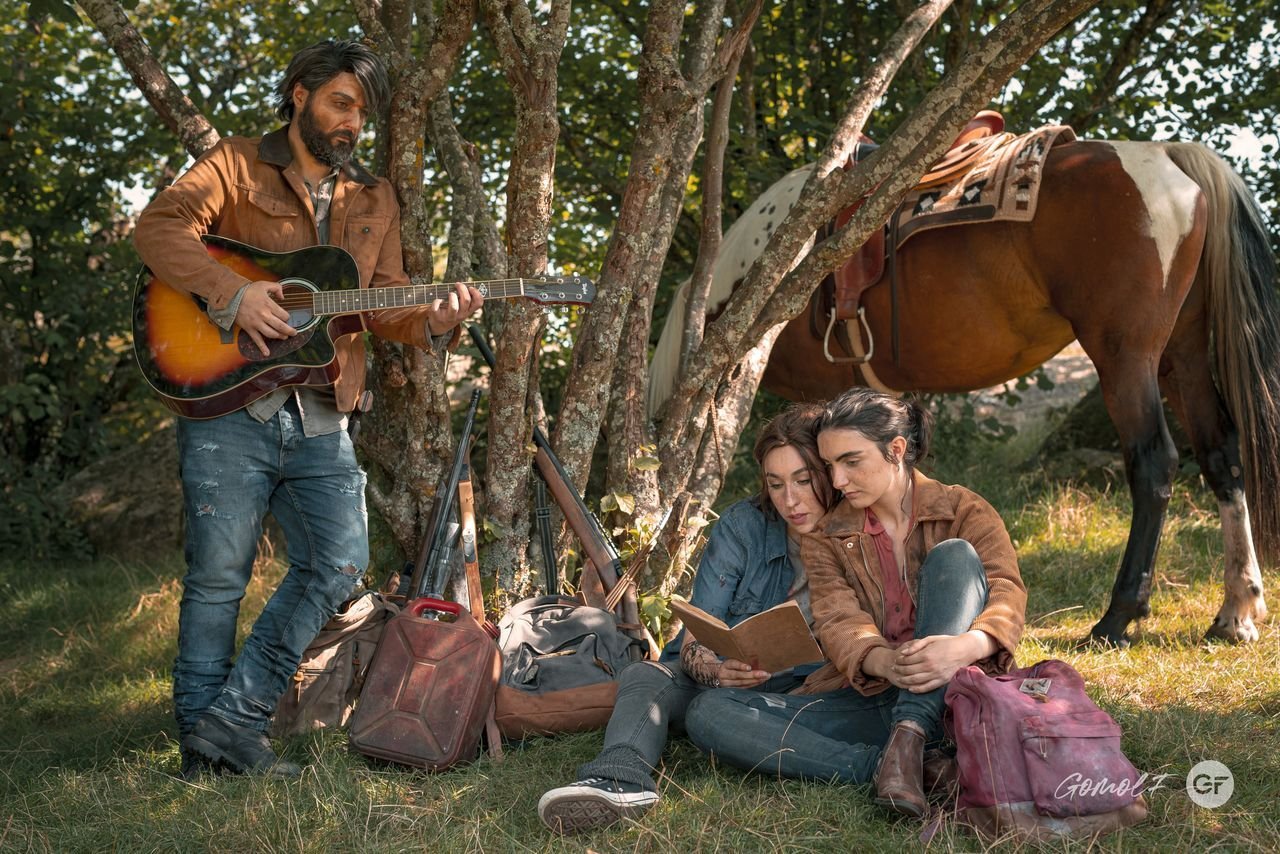 Naughty Dog on X: If somehow the Lord gave me a second chance, I would do  it all over again 🖤 This Ellie and Joel cosplay tugged at our hearts!  Ellie