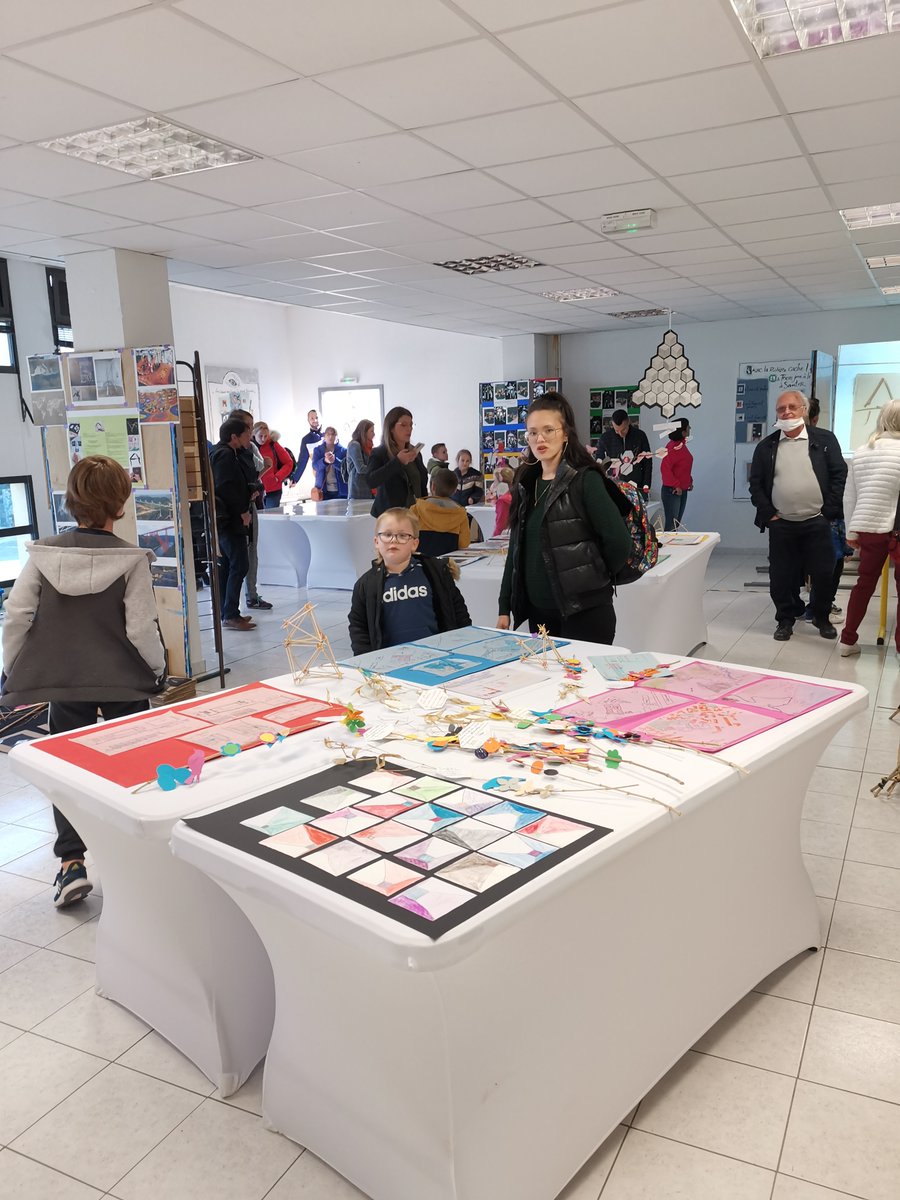 Sete_agglo_med's tweet photo. #CGEAC Restitution ce 31 mars du #projet « Mazet, Mon école et Moi » par les élèves de l’école balarucoise « Le Petit Prince » (dessins, maquettes…), partis à la découverte du patrimoine culturel local et sensibilisés à l’#architecture. Bravo aux créateurs, applaudis de tous ! https://t.co/RzowZw5YpT