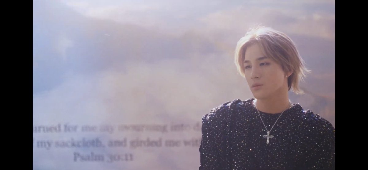 yoooouBB's tweet photo. BIGBANGさん帰ってきた•••本当に帰ってきた！！！待ってたよ😢😢😢😢😢😢😢😢😢😢😢😢😢😢😢😢😢😢
#BIGBANGisBACK https://t.co/5HnDTyCaXd