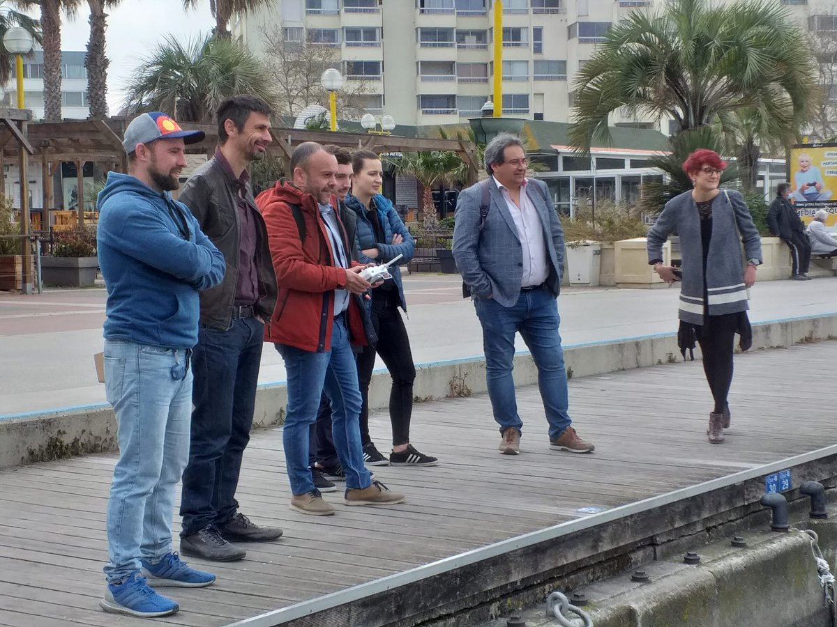 bgeo_opengis's tweet photo. Last but not least, there was a visit to Water Robotics’ offices to check and try out all the work they have been developing with the drones. https://t.co/c7fe7JgSLp
