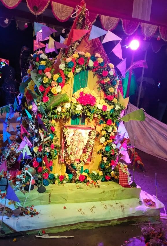 PriyaPaulAITC's tweet photo. আজ সাঁকরাইল চাঁপাতলায় সার্বজনীন শীতলা পূজার আমন্ত্রণে উপস্থিত হয়েছিলেন সাঁকরাইল বিধানসভা কেন্দ্রের বিধায়িকা মাননীয়া প্রিয়া পাল। 
#priyapaulofficial https://t.co/Uxus5HmwbO