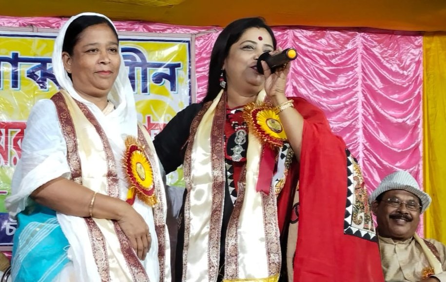 PriyaPaulAITC's tweet photo. আজ সাঁকরাইল চাঁপাতলায় সার্বজনীন শীতলা পূজার আমন্ত্রণে উপস্থিত হয়েছিলেন সাঁকরাইল বিধানসভা কেন্দ্রের বিধায়িকা মাননীয়া প্রিয়া পাল। 
#priyapaulofficial https://t.co/Uxus5HmwbO