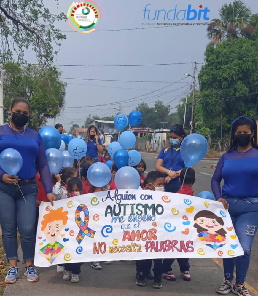FundabitSP's tweet photo. 🇻🇪 🏫 ❤️👩‍💻 #4Abr
¡Abril con A de Amor para todos nuestros niños, niñas y jóvenes de la Patria!.  En Simón Planas, en la I caminata de Concienciación del Dia Mundia del #Autismo2022 y @Fundabit_ esta presente @leivi24 @Dimary08
@NicolasMaduro 
@_LaAvanzadora 
@delcyrodriguezv https://t.co/Pvv10CILjo