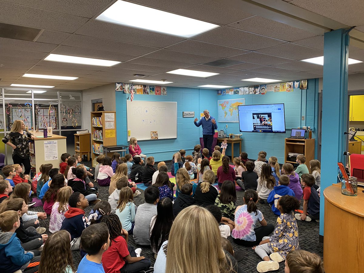 billiamlor's tweet photo. 2nd grade read aloud with Mr. Gross. https://t.co/9hTIa111sq