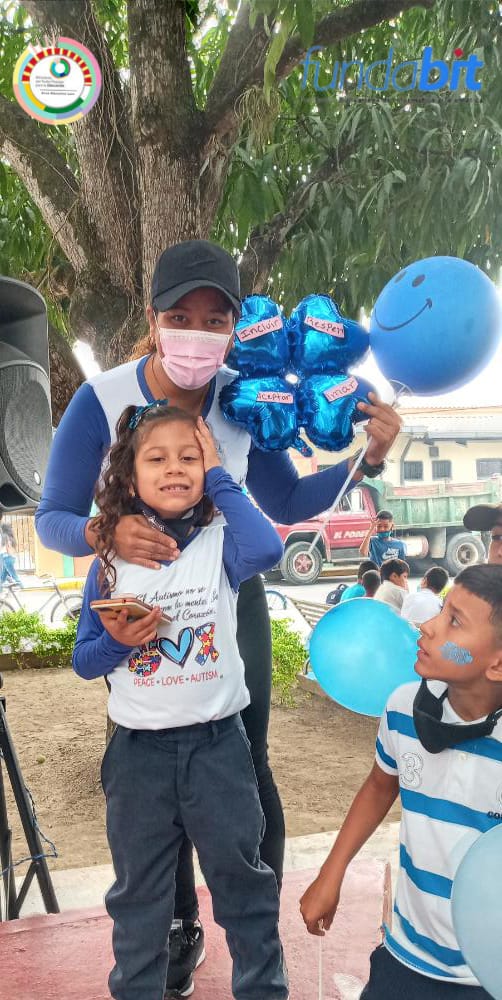 FundabitSP's tweet photo. 🇻🇪 🏫 ❤️👩‍💻 #4Abr
¡Abril con A de Amor para todos nuestros niños, niñas y jóvenes de la Patria!.  En Simón Planas, en la I caminata de Concienciación del Dia Mundia del #Autismo2022 y @Fundabit_ esta presente @leivi24 @Dimary08
@NicolasMaduro 
@_LaAvanzadora 
@delcyrodriguezv https://t.co/Pvv10CILjo
