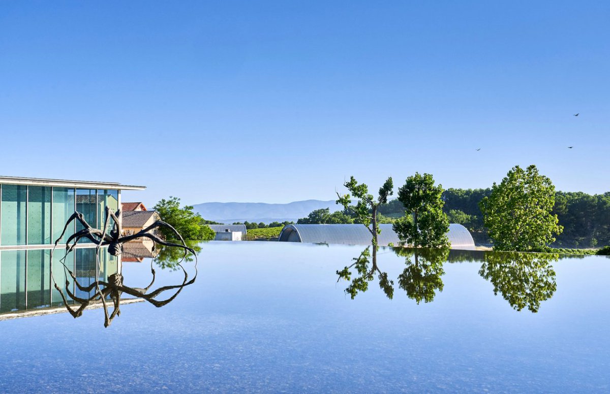 [GUIDE] 22 pèlerinages artistiques à faire au moins une fois dans sa vie !
On découvre le Château La Coste  👏 dans le <a href="/BeauxArts_mag/">Beaux Arts magazine</a> 😊
swll.to/HrKMr 
#guide #provenceaixperience #aixenprovencetourism