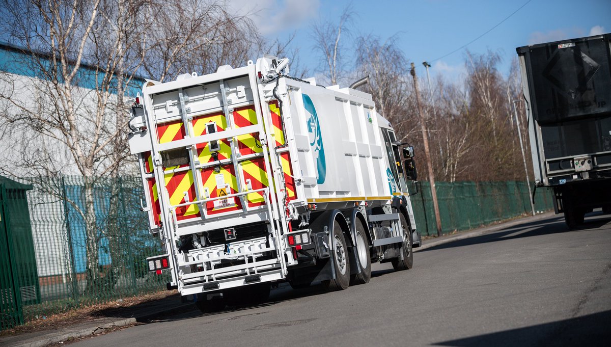 TerbergMatecUK's tweet photo. If you are after a bring scheme #recycling solution that can collect diverse #wastestreams and can segregate at the source, then look no further than the #Toploader which can keep recyclables segregated following collection and transportation to the depot. https://t.co/OrLGqpHtKZ https://t.co/1GGrXeCi1Y