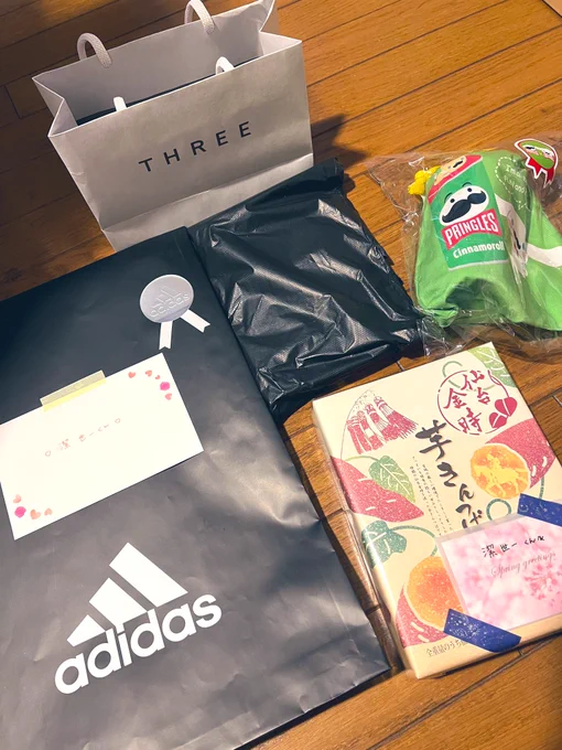 潔への誕生日プレゼントが届きました!彼にしっかり渡しておきます!
送ってくださった方ありがとうございます 