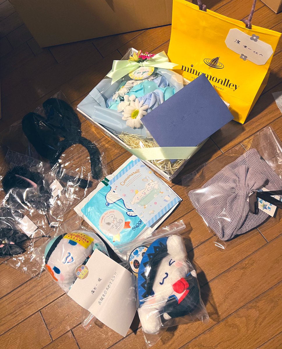 「潔への誕生日プレゼントが届きました!彼にしっかり渡しておきます!
送ってくださっ」|ノ村優介 Yusuke Nomuraのイラスト