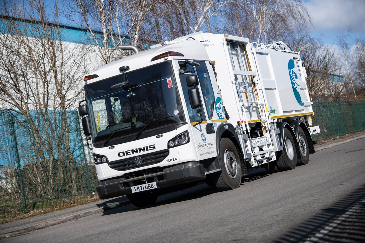 TerbergMatecUK's tweet photo. If you are after a bring scheme #recycling solution that can collect diverse #wastestreams and can segregate at the source, then look no further than the #Toploader which can keep recyclables segregated following collection and transportation to the depot. https://t.co/OrLGqpHtKZ https://t.co/1GGrXeCi1Y