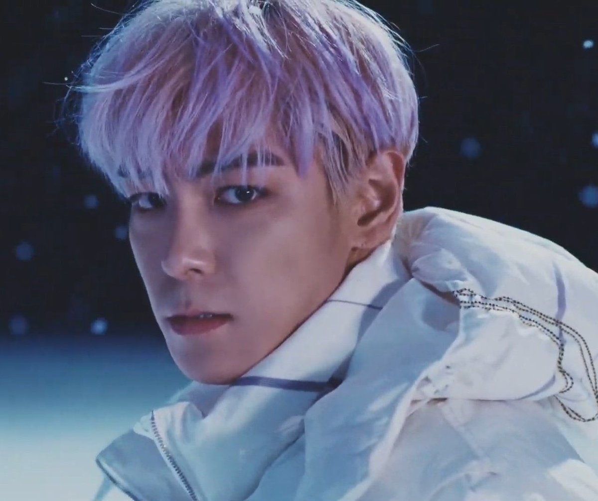 his expression 🥺🥺🥺🥺🥺🥺🥺

<a href="/YG_GlobalVIP/">BIGBANG GLOBAL VIP</a> 
#BIGBANG_StillLife
#BIGBANG #빅뱅이_돌아왔습니다