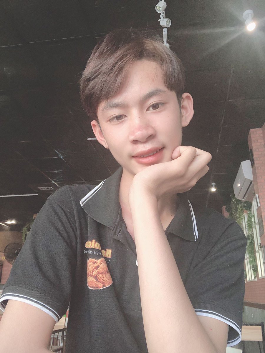 ລູກຄ້າເຮັດວຽກມາເມືອຍໆ ເອົາໃຈຄົນມັກນວດ ນວດຜ່ອນຄາຍ ລາຄາເລີ້ມຕົ້ນພຽງແຕ່ 39.000 ກີບ ກໍ່ສາມາດມານວດໄດ້ແລ້ວຈະ ຮ້ານຕັ້ງ ຢູ່ດົງປ່າແຫລບ ເບີແອັບ 020 97703360