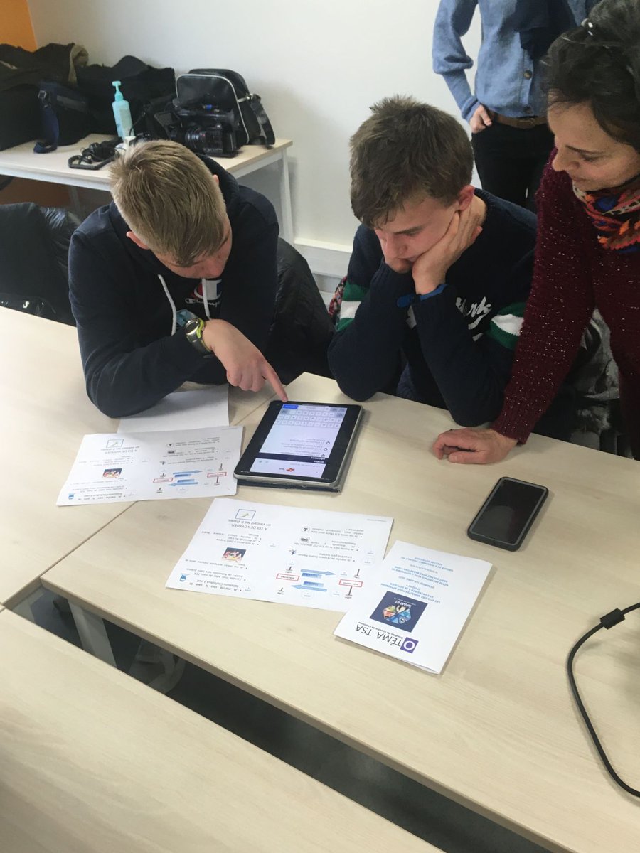 OtemaTsa's tweet photo. Premier atelier mobilité réservé à de jeunes autistes. Apprentissage des solutions numériques, recherche d'itinéraire et mise en situation avec l'utilisation du car puis le train. Une formidable aventure pour favoriser son insertion sociale et professionnelle #tarn #autisme https://t.co/tV1JZqhOXe