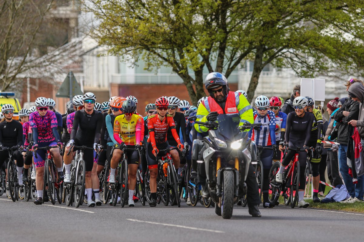 girltinyshooter's tweet photo. Women's race at Goodwood in the RCR Fatcreations Races too - with some familiar faces
.
#womenscycling #cycleevents #racing #cyclinglife #lifebehindthelens https://t.co/D1DAAR4zRl