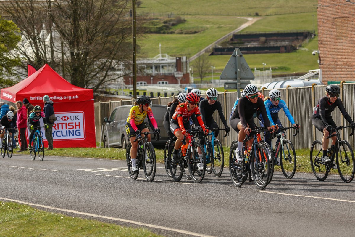 girltinyshooter's tweet photo. Women's race at Goodwood in the RCR Fatcreations Races too - with some familiar faces
.
#womenscycling #cycleevents #racing #cyclinglife #lifebehindthelens https://t.co/D1DAAR4zRl