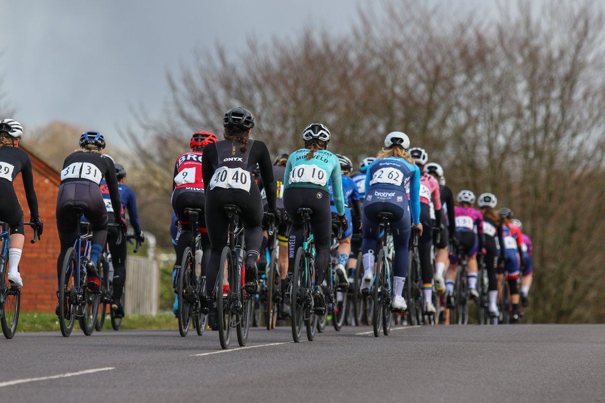 girltinyshooter's tweet photo. Women's race at Goodwood in the RCR Fatcreations Races too - with some familiar faces
.
#womenscycling #cycleevents #racing #cyclinglife #lifebehindthelens https://t.co/D1DAAR4zRl