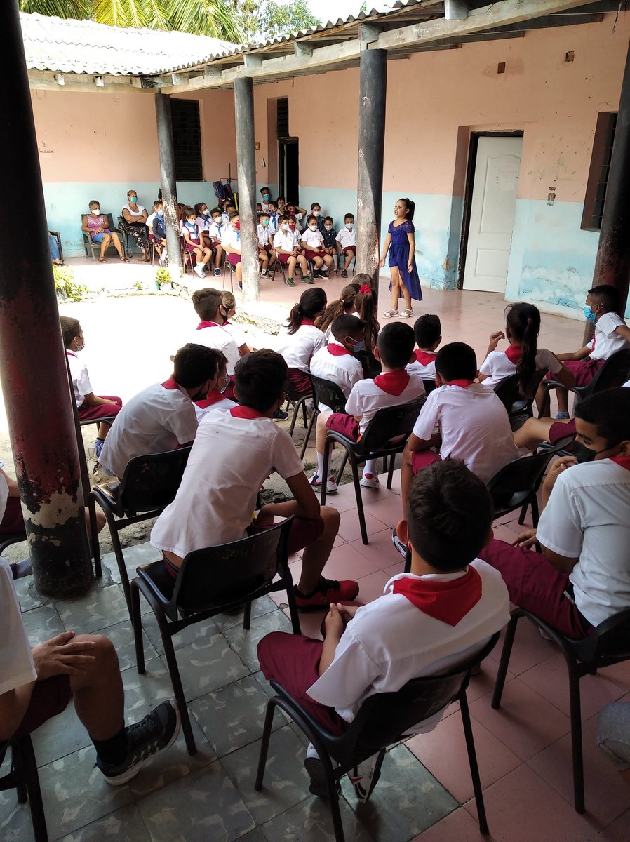 BoschTroadio's tweet photo. Espectáculo en homenaje al aniversario de los pioneros
#UjcCuba
#VamosConTodo 
#OPJM 
#EducaJM https://t.co/92ng46szmU