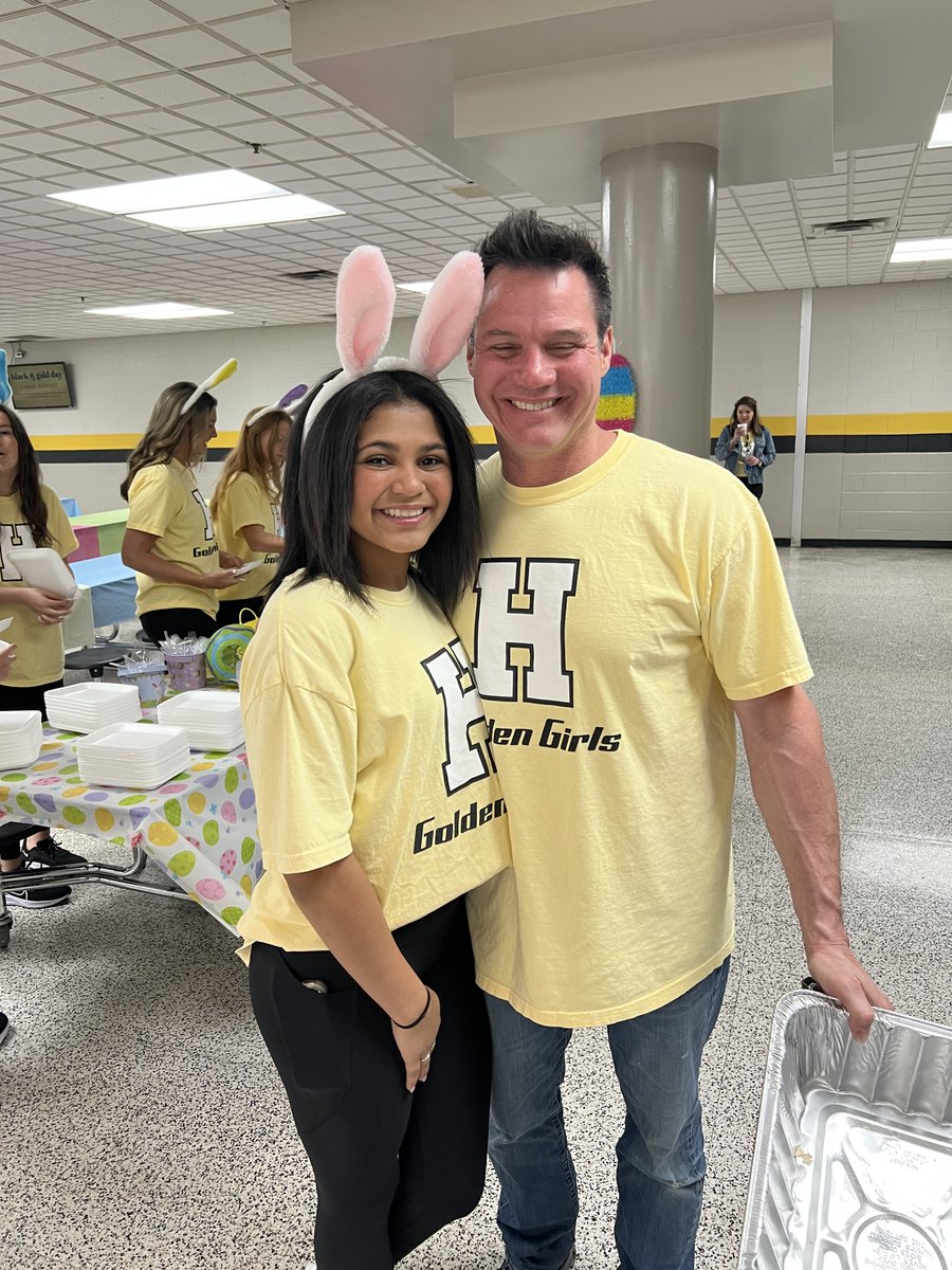 TaylorForSumner's tweet image. I really enjoyed spending part of Saturday morning with Nayliana at the Hendersonville High School Golden Girls Pancake Breakfast! Lorie and I are so proud of her.