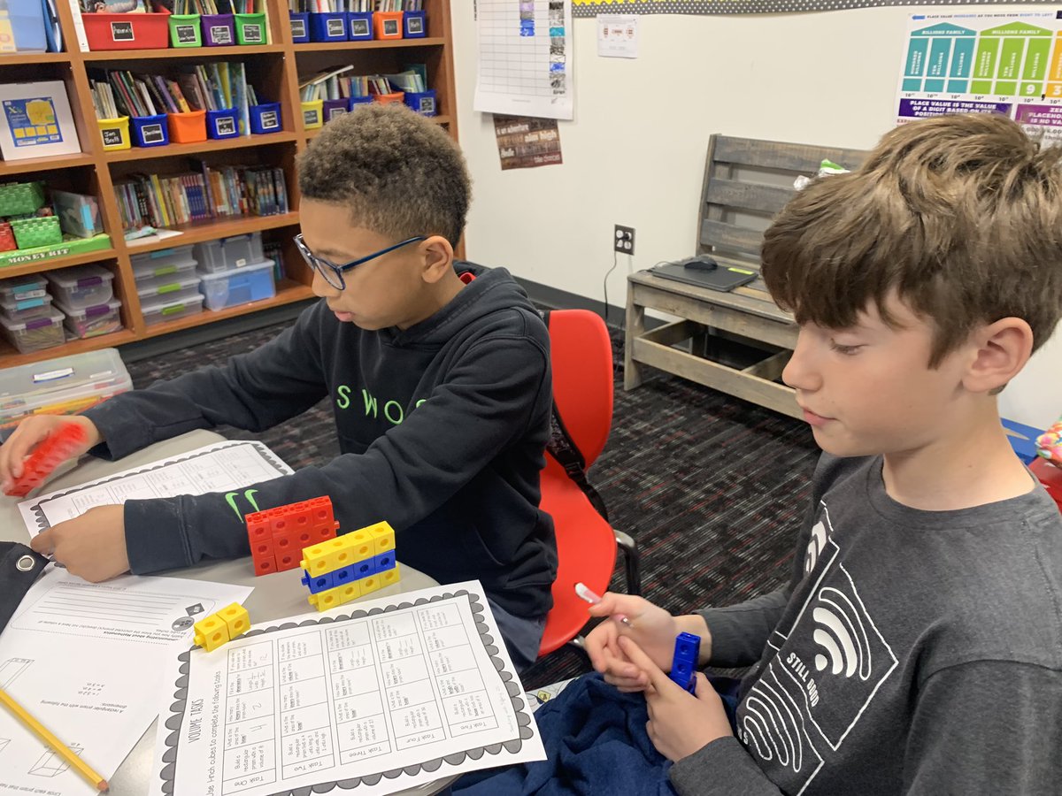 Icenhower4VAISD's tweet photo. We are using cubes to help us explore the concept of volume! #wedomath #ThePrestonPride #PESyear5 https://t.co/LCNTww1y8W