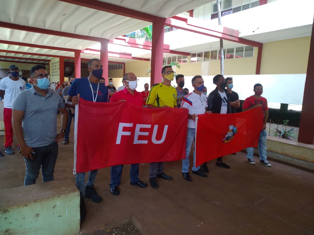 ReinierMoa's tweet photo. Mitin en la @UniversidadMoa  conmemorando los 60 años de fundada la #UJC60 
#VamosConTodo #UJC60Anos #UJCdeCuba 
@columbie2019 @YailinRamos6 https://t.co/rDR7vfwca2