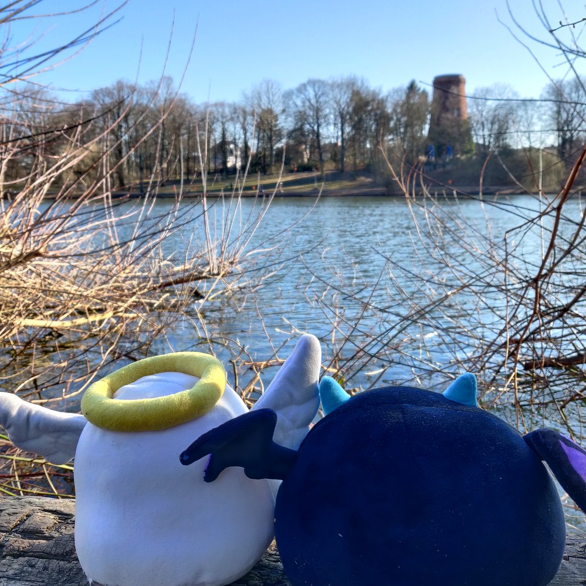 summonerswar_DE's tweet photo. ✨ Das Dreamteam ✨
#Devilmon, #Aufarbeitungssteine und natürlich das #Regenbogenmon dürfen an keinem Montag fehlen!
Ob Fähigkeit oder Rune, gab es heute bei euch etwas zu feiern? 🤔 https://t.co/WIoytuZpe0