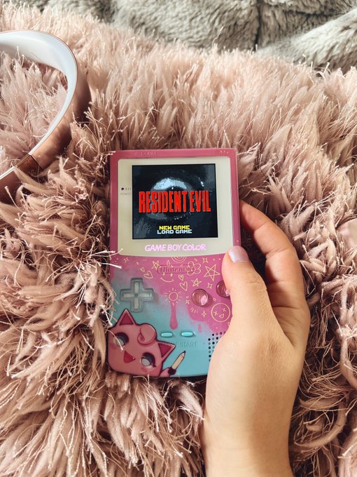 Playing Resident Evil on Game Boy Color. https://t.co/JIcsd2c9Xz<a href="/tag/dungeonsanddragons"class="tags"><span>#dungeonsanddragons</span></a><a href="/tag/mindflayer"class="tags"><span>#mindflayer</span></a>