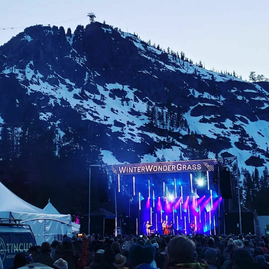 stout_thoughts's tweet photo. WinterWonderGrass has come and gone after an almost 3 year wait and two postponements. Worth the wait! #winterwondergrass #laketahoe #billystrings #stringdusters #bluegrass #mountain https://t.co/JMfgZwGIQP https://t.co/JXQRWoqBVz