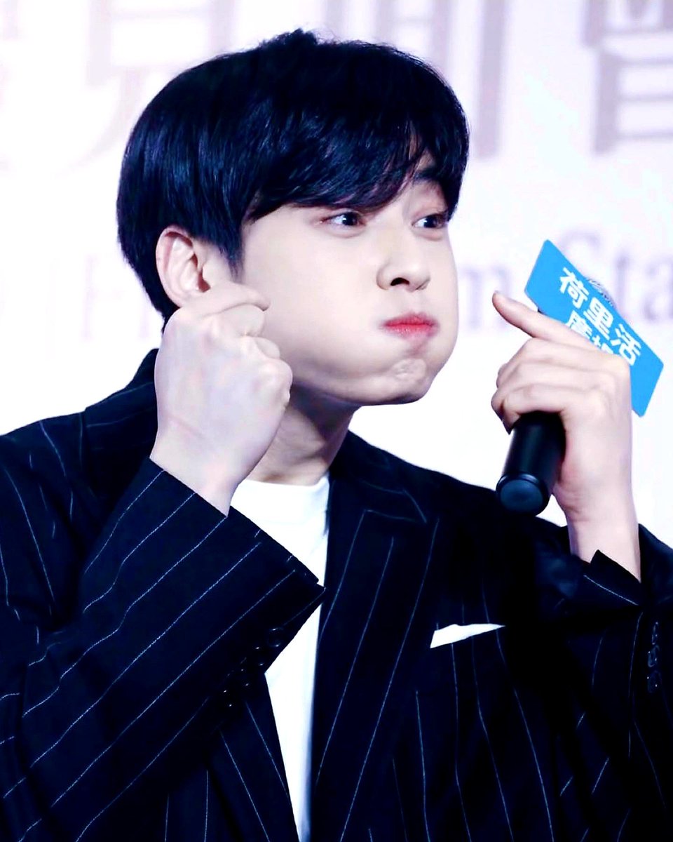 sunny_eunu330's tweet photo. #차은우 왜 이러는 걸까요??
 그래두 굴욕 1도 없는거닝🤣🤣
기여웡 미챠,,ㅋㅋㅋㅋ

장꾸 울으누 마무리는 나로!!!ㅎㅎ💕
#은우야_고마워_사랑해 #차나잇 https://t.co/el7XAjrHNU