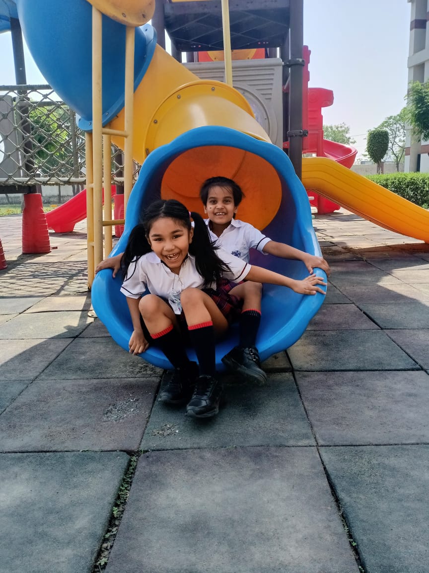 jyotina79242724's tweet photo. Welcome back the smiles that we missed, sparkling eyes, innocent quests, tireless chattering...
Welcome back the life of the Schools. Delfities of Grade 1 #dlfworldschool @dp_2211
@ashokkp
@BahlPandey @Upasnakiumang @Anushka52054314 https://t.co/8oP5wDlvos